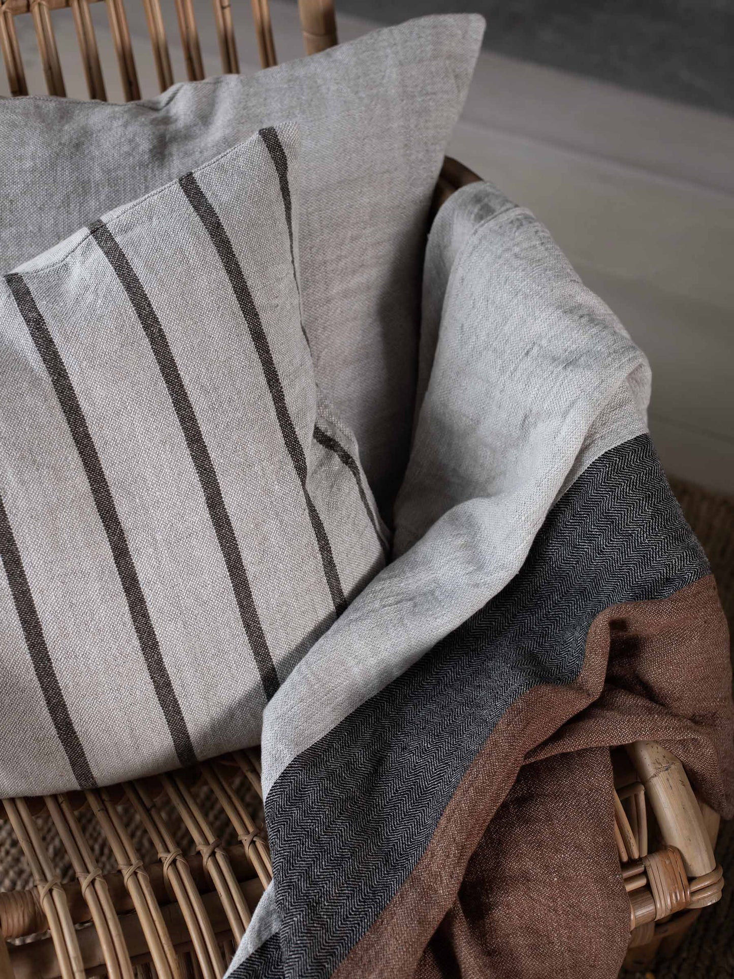 Melvin Kissenhülle 40x60 - taupe gestreift
